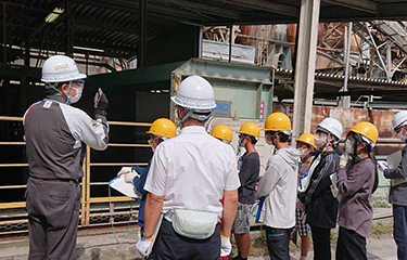 工場見学の様子(岩手工場)